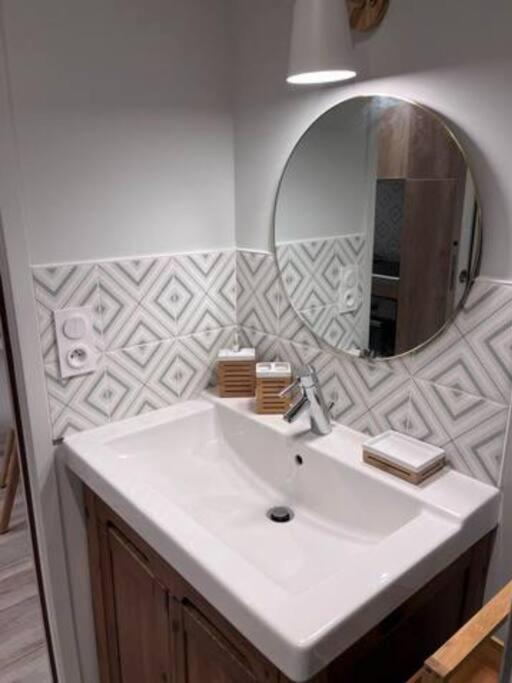 Appartamento Proche Gare, Cosy, Courte Et Moyenne Duree Bellegarde-sur-Valserine Esterno foto