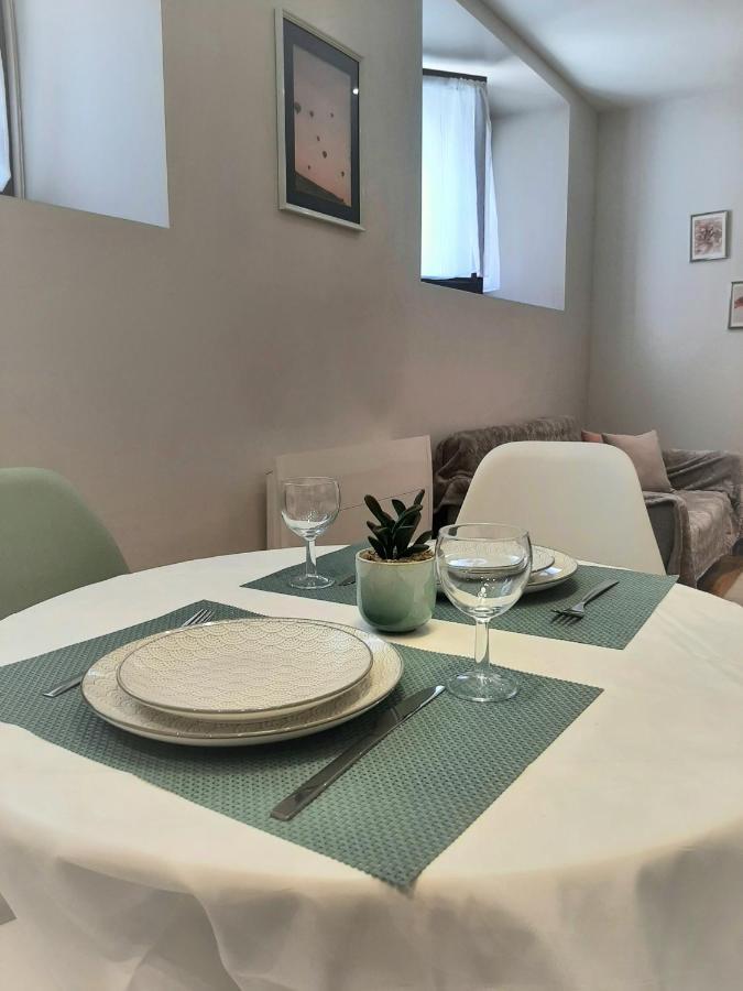 Appartamento Proche Gare, Cosy, Courte Et Moyenne Duree Bellegarde-sur-Valserine Esterno foto